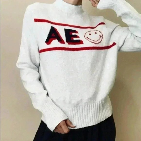 American Eagle Smiley Logo Mock Neck Sweater Size Small NWT - Picture 1 of 3